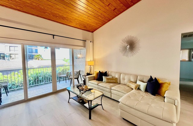 CP 426 Beautiful 3/2.5 Ocean View Condo