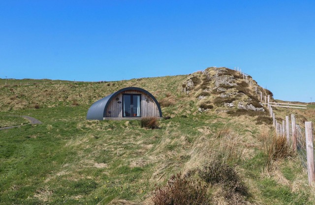CREAGS, pet friendly, with a garden in Cullipool, Isle Of Luing