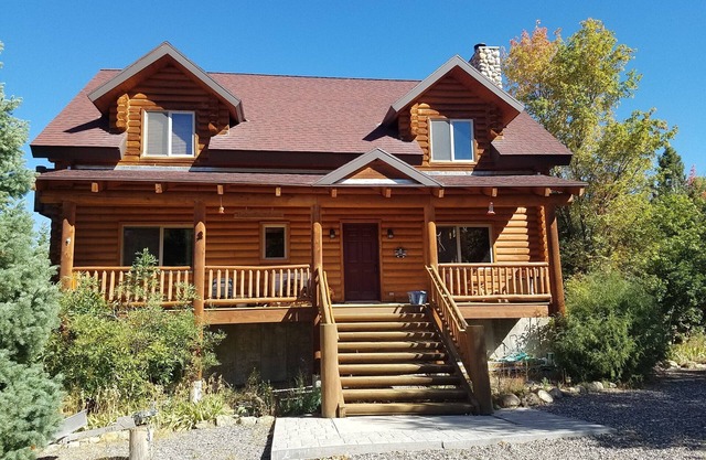 Creek Side Mountain Cabin Retreat