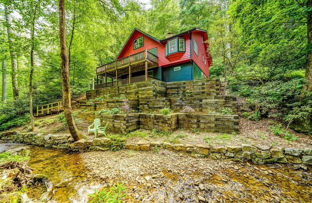 Creekside mountain cabin with firepit, deck, grill, Ping-Pong, and fireplace