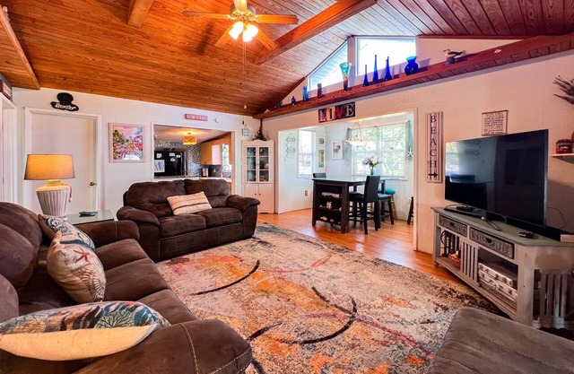 Crescent Beach Cottage