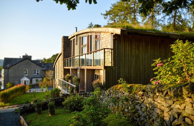 Crescent House - Luxury Cottages
