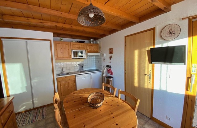 Crest-Voland: 3-room apartment with terrace, 4 pers, parking