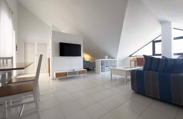 Cristamar Center and Beach Penthouse