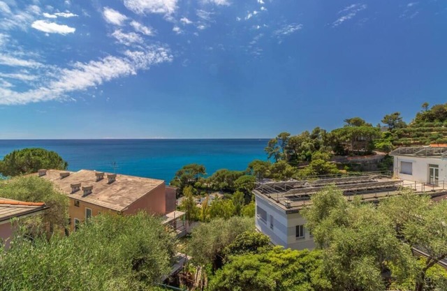 Cristina House - 010067-LT-0208