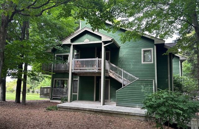 CrossWinds Getaway at Shanty Creek