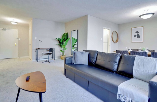 Crystal City Apt W/Pool & Easy Metro Access