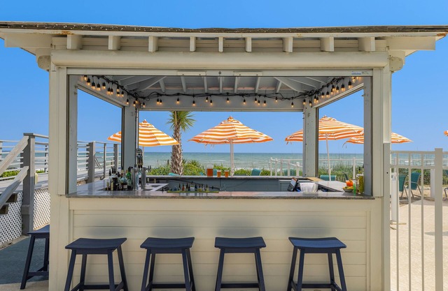 Crystal Coast Oceanfront Hotel