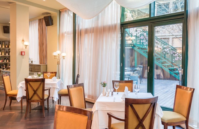 Crystal Palace Boutique Hotel