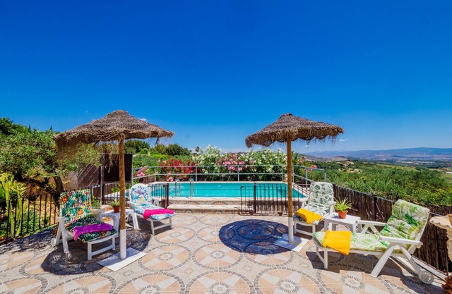 Cubo's Casa Rural Cortijillo Las Barrancas/private pool/air conditioning/BBQ/free Wi-Fi