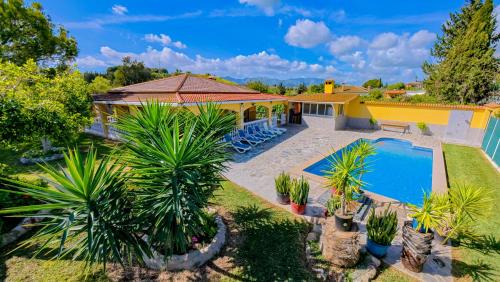 Cubo's Finca Megan