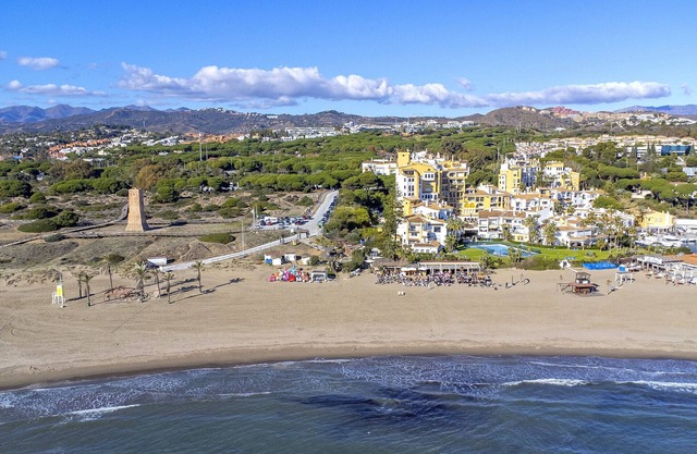 Cubo's Penthouse Cabopino Port Marbella +Parking/wifi/sea views/parking included