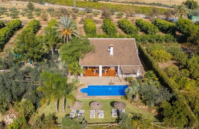Cubo's Villa Cortijo La Indiana/private pool/air conditioning/free wifi/BBQ