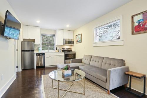 Cute 1bed 1bath 4 blocks from French Q and steps to Jazz & music venues