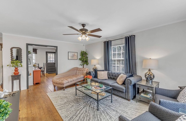 Cute 2-bedroom bungalow in downtown Raleigh