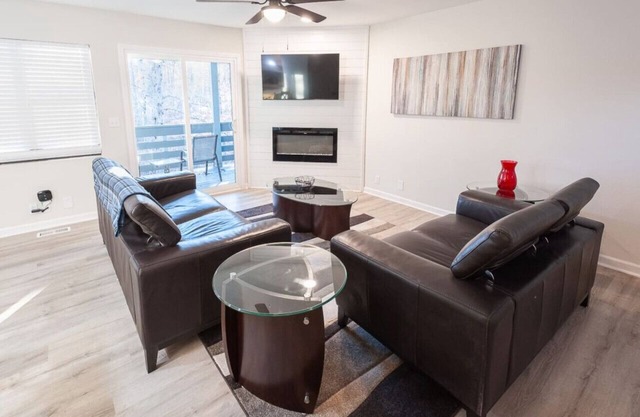 Cute Condo Near Lake Hartwell
