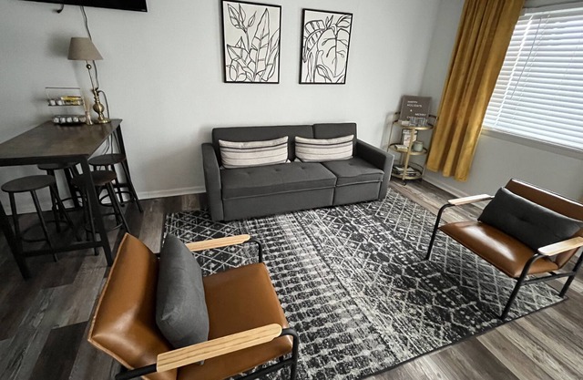 Cute Nashville apartment close to downtown!