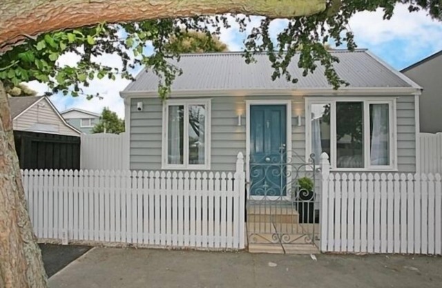 Cute Refurbished 1860's Cottage