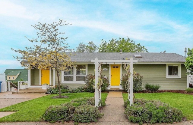 Cutest home, close to boardwalk, downtown, restaurants, and beach