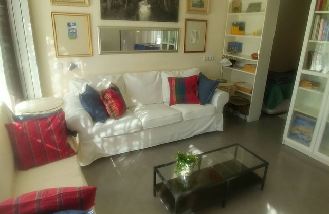 Cyclist's apartment with parking and garden, bike storage, WIF, Sat