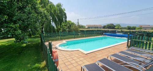 Dalias - Con Piscina, Parque Infantil, Juegos, 6 hab, 3 baños - VV-256-AS