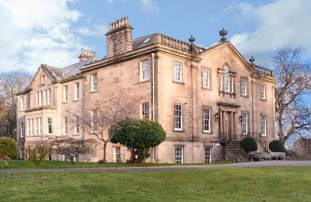 DALVEY HOUSE, family friendly, luxury holiday cottage in Forres