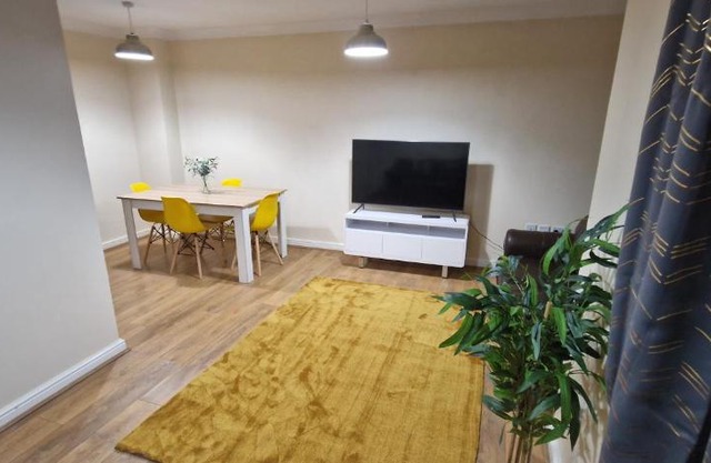 Dartford Cosy and Spacious 3BR 4 beds house Netflix and Sport Channels