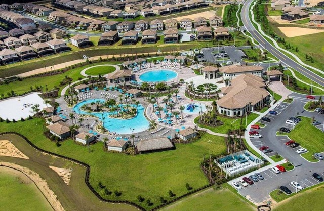 Dazzling 8BR Villa w Pool/Spa Near Disney