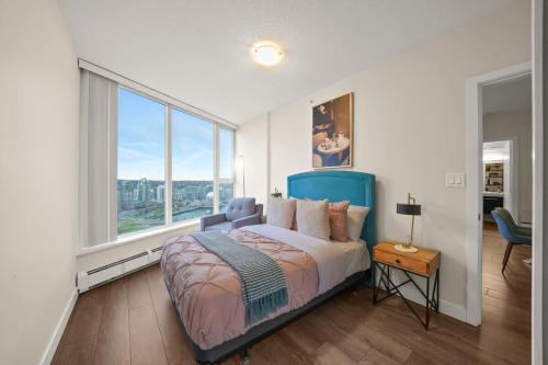 Dazzling Condo by Stadium Downtown with FREE Parking