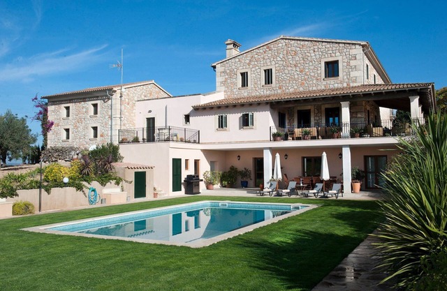 Dazzling Mallorca Villa | Villa Ollivander | 6 Bedrooms | Spacious Furnished.