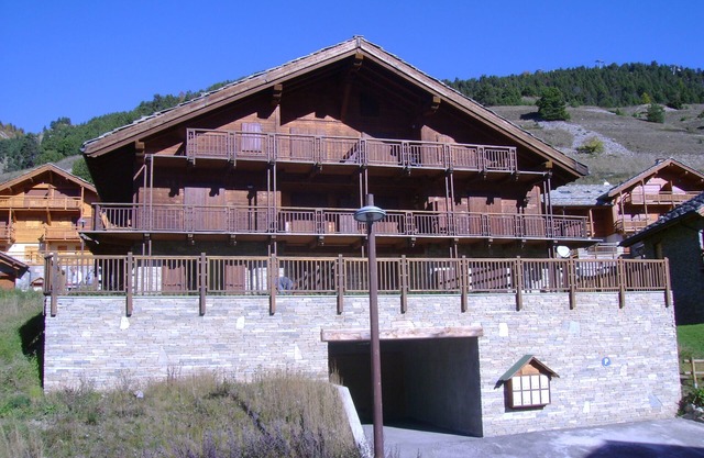 De Luxe T3 Chalet de Charme sur les pistes à Montgenèvre