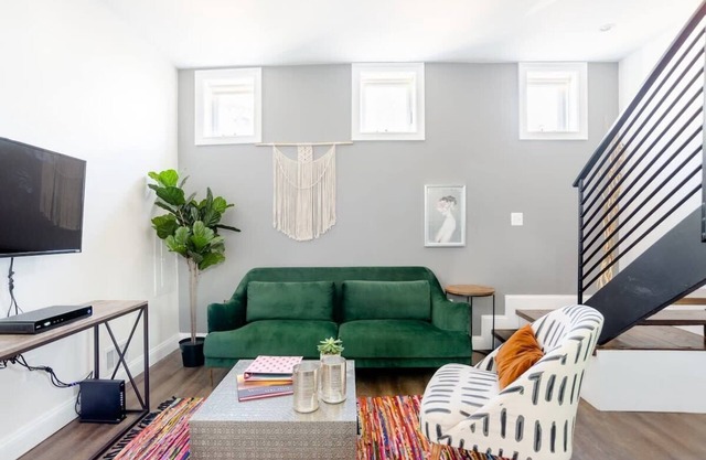 Decompress in the Zen Surroundings of a Cozy Carriage House