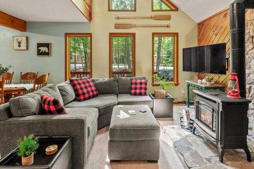 Deer Hollow by AvantStay Big Yard Lake Access