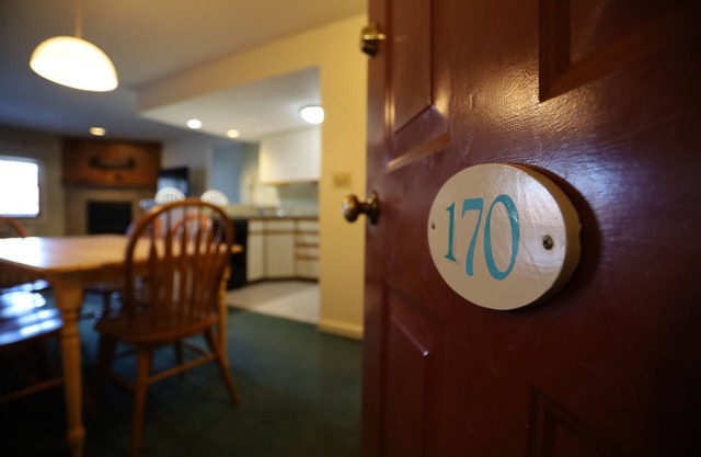 Deer Park 2 Bedroom with free shuttle to Loon Mountain! (DP170A)
