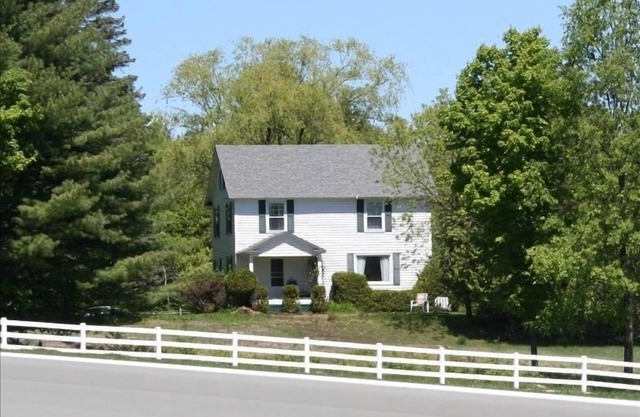 Delightful Family Retreat on large forested property