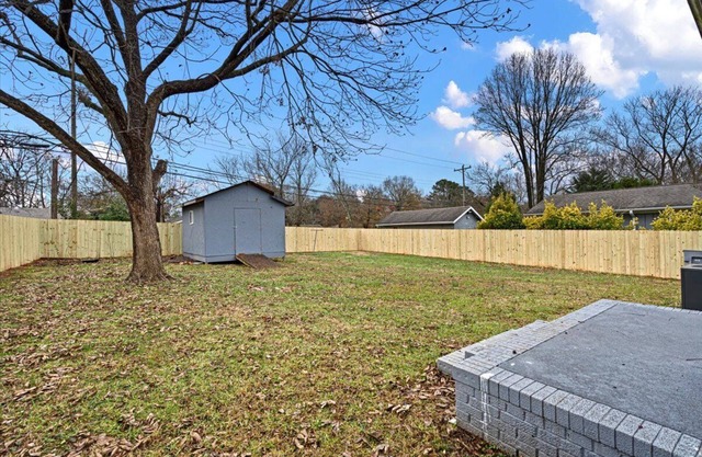 Delightful Ranch style 3 bedroom/2 bath house with a huge fenced in backyard.