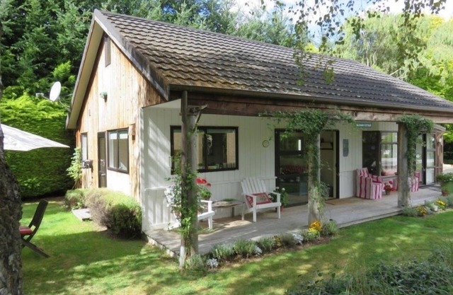 Delightful rural cottage with amazing mountain and rural views