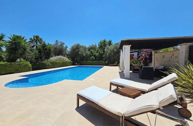 Delightful villa with private pool with landscaped gardens. Offer: 20% off July