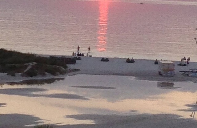 Deluxe Beachfront Condo-Sandarac at FMB - AVAILABLE MARCH 2-31, 2026!