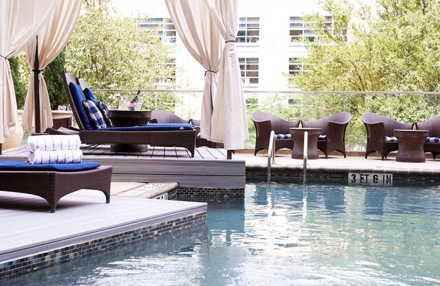 Deluxe King at The Moran CityCentre, Rooftop Pool, Free Parking!