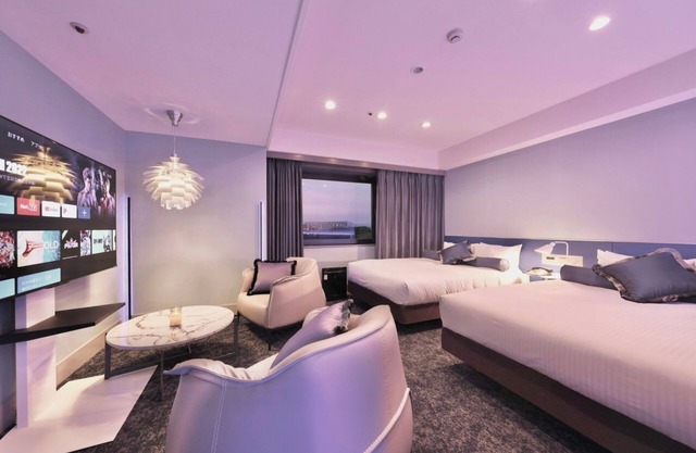 Deluxe Twin Room Nonsmoking 30 square meters R/Suita Ōsaka