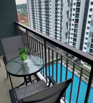 Desaru Utama Apartment with Swimming Pool View, Karaoke, FREE WIFI, Netflix, near to Car Park