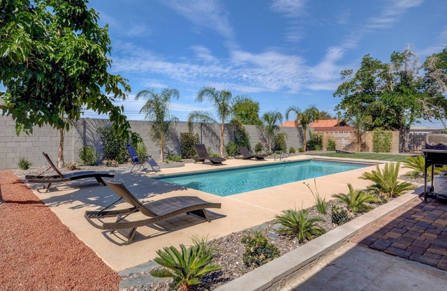 DESERT OASIS RETREAT