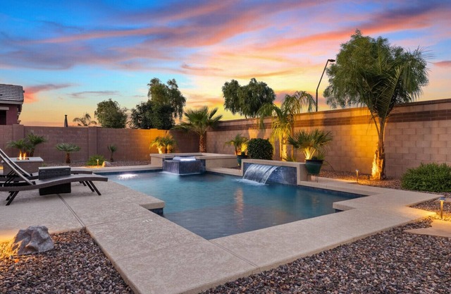 Desert Pearl Retreat w/Award-Winning Luxurious Design, Hot Tub, Pool, Seamless Indoor/Outdoor Living in Phoenix, AZ