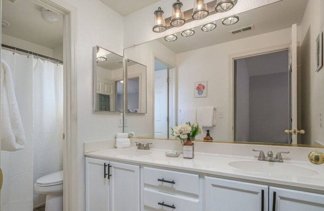 Designer Home conveniently located in Reno, NV