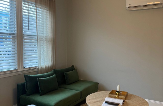 Designer luxurious spacious 3BD apt nearby NYC