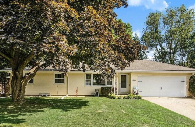 Desirable neighborhood near downtown!