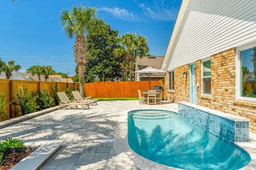 Destin Beach House - Just A Splash by Panhandle Getaways