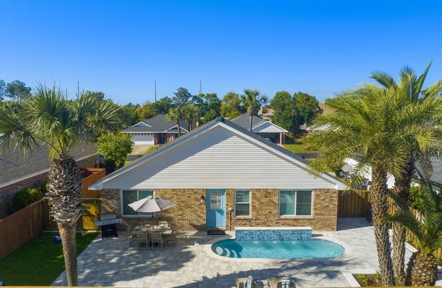 Destin Beach House - Just A Splash By Panhandle Getaways