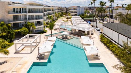 Destination Jelly/Playa Coral Condo